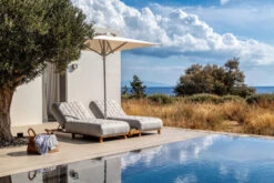 OUTFLEXX Icon Loungeliege, Lead Chine, Alu/Teak/Sunbrella, 213 X 89 X 41 Cm, Inkl. Verstellbarer Rückenlehne 12 OUTFLEXX Icon Loungeliege, Lead Chine, Alu/Teak/Sunbrella, 213 X 89 X 41 Cm, Inkl. Verstellbarer Rückenlehne -Gartenmöbel 23437 2.jpg