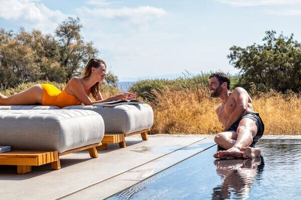 OUTFLEXX Icon Loungeliege, Lead Chine, Alu/Teak/Sunbrella, 213 X 89 X 41 Cm, Inkl. Verstellbarer Rückenlehne 8 OUTFLEXX Icon Loungeliege, Lead Chine, Alu/Teak/Sunbrella, 213 X 89 X 41 Cm, Inkl. Verstellbarer Rückenlehne – Bild 6