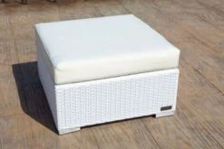 OUTFLEXX Beistelltisch/Hocker, Weiß, Polyrattan, Inkl. Glasplatte Und Polster 7 OUTFLEXX Beistelltisch/Hocker, Weiß, Polyrattan, Inkl. Glasplatte Und Polster -Gartenmöbel 2 2511 8.jpg