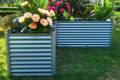 OUTFLEXX Eck-Hochbeet, Silber, Zincalume, 270x270x90x84cm -Gartenmöbel 3 18173.jpg